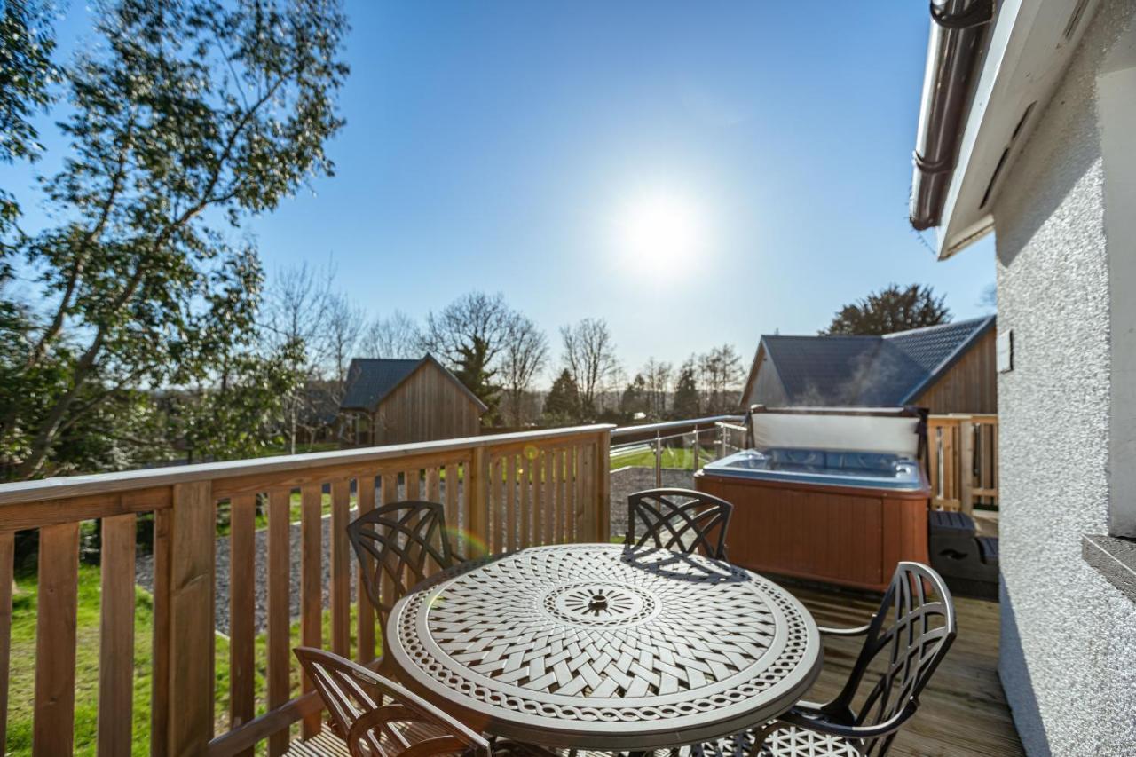 Sparrowhawk Cottage With Hot Tub Ньютон-Стьюарт Екстер'єр фото