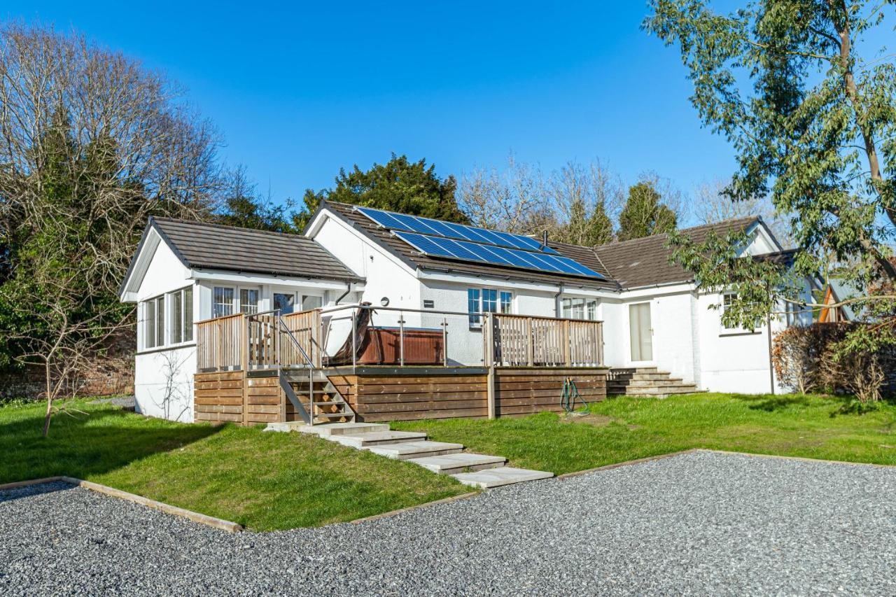 Sparrowhawk Cottage With Hot Tub Ньютон-Стьюарт Екстер'єр фото