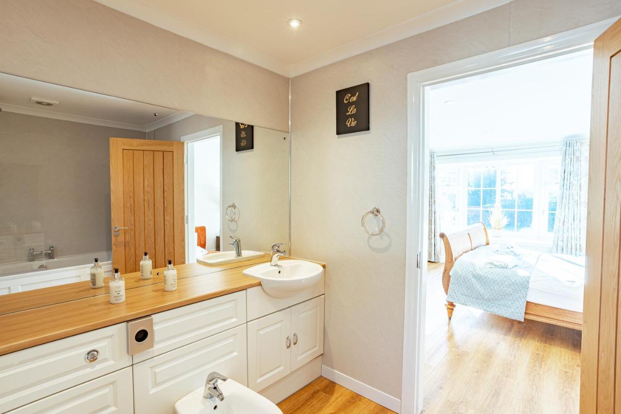 Sparrowhawk Cottage With Hot Tub Ньютон-Стьюарт Екстер'єр фото